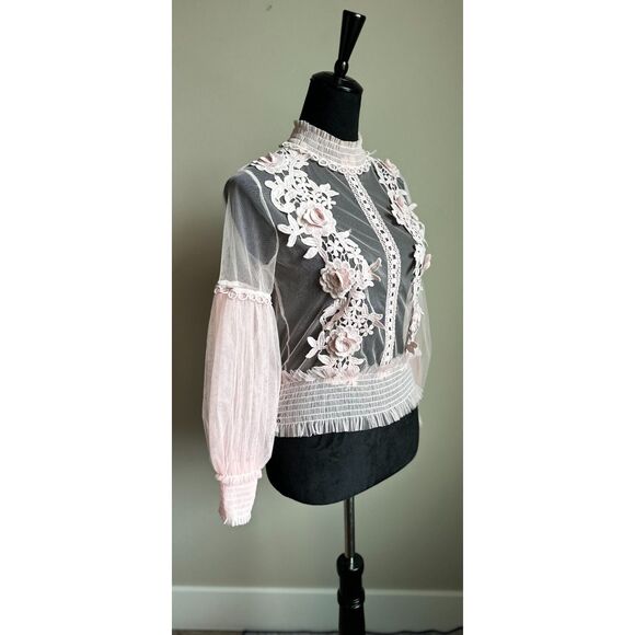AIZA Sheer Pink Victorian Floral Appliqué Sheer Puff Sleeve Blouse One Size - Picture 5 of 7
